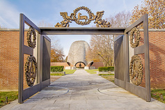 The%20roofless%20church